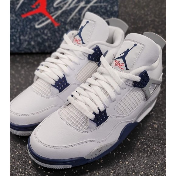 Air Jordan 4 Retro Midnight Navy Size 9 Men's/10.5 Women's DH6927-140 - Picture 2 of 8